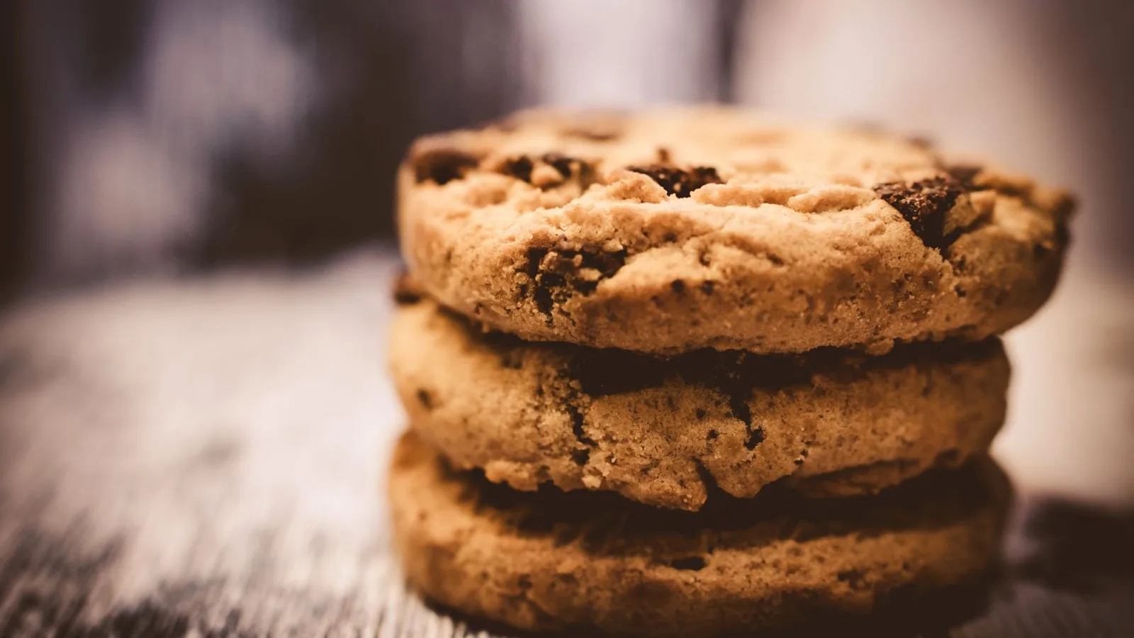 Stack of chocolate-chip cookies — cookie banners on New Zealand websites